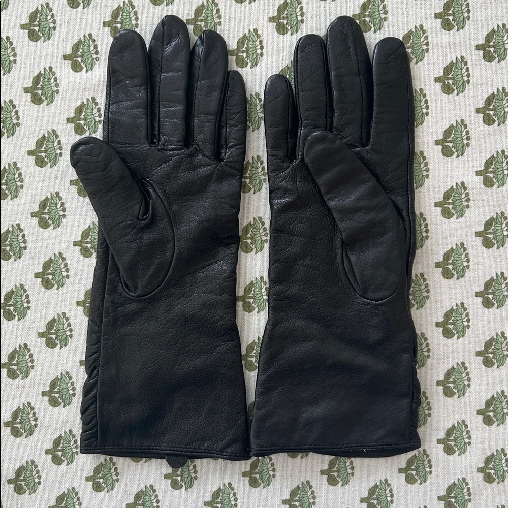 Genuine Leather Gloves - Picture 2 of 3